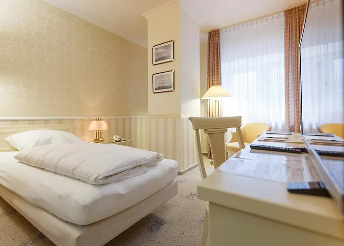 Отель Erbprinz & Restaurant 